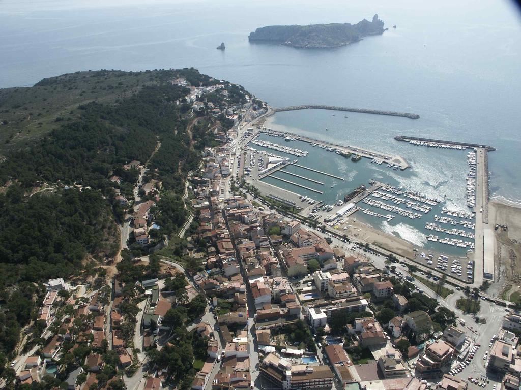 Nautic Torroella de Montgrí Exterior foto